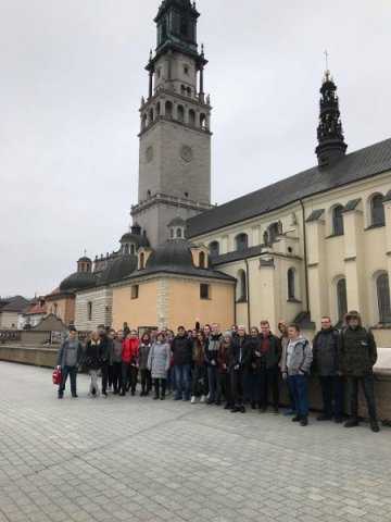 PIELGRZYMKA  MATURZYSTÓW NA JASNĄ GÓRĘ